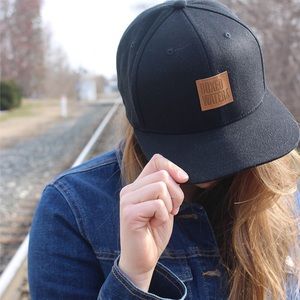 NWOT Boxed Water flatback/flat bill/baseball cap